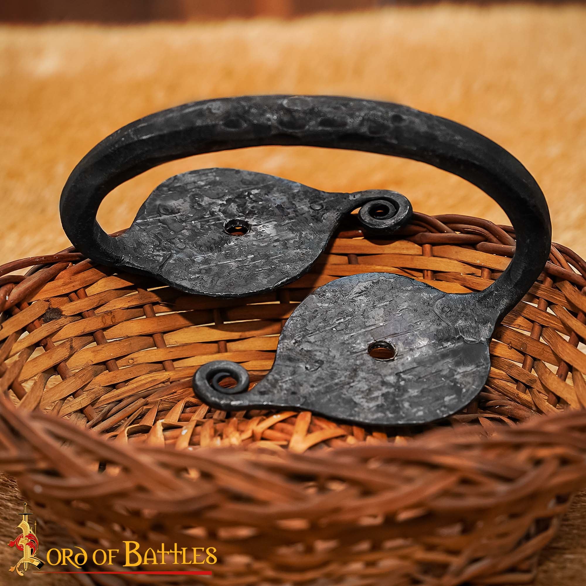 Asa de Cofre de Hierro Forjado a Mano - Acabado Rústico Negro Petróleo - Asa de Cofre de Estilo Medieval - Image 11