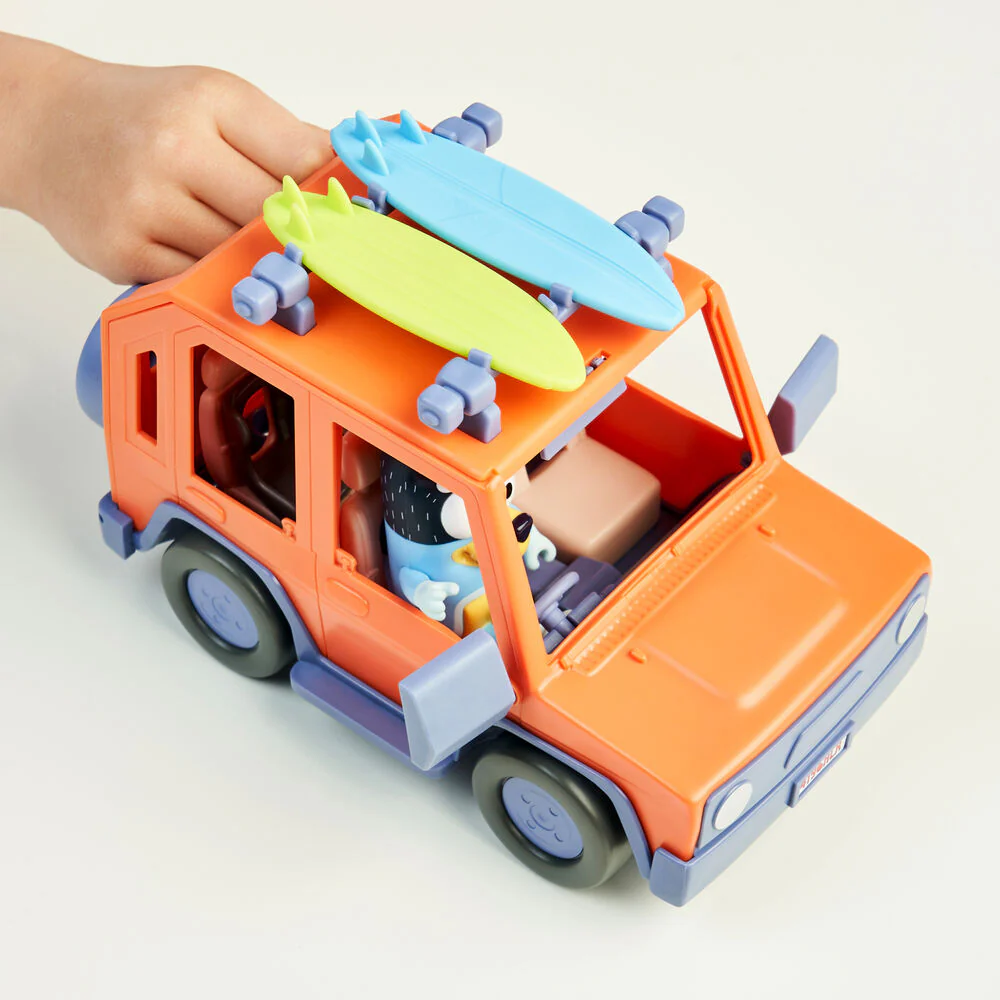 Coche Familiar + Figura Bandit Bluey - Image 3