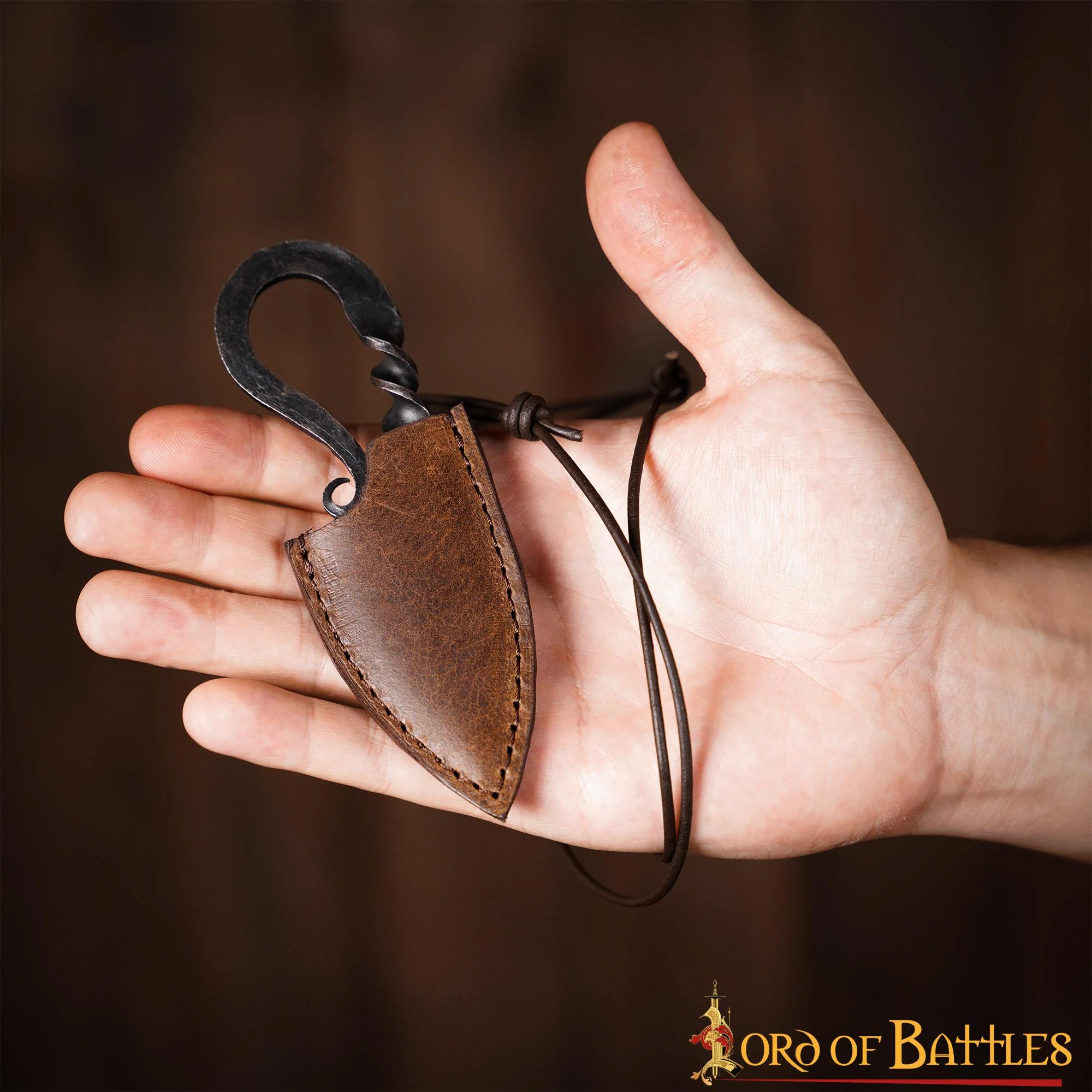 Cuchillo Vikingo de Hierro Forjado a Mano con Funda de Cuero Auténtico - Image 6