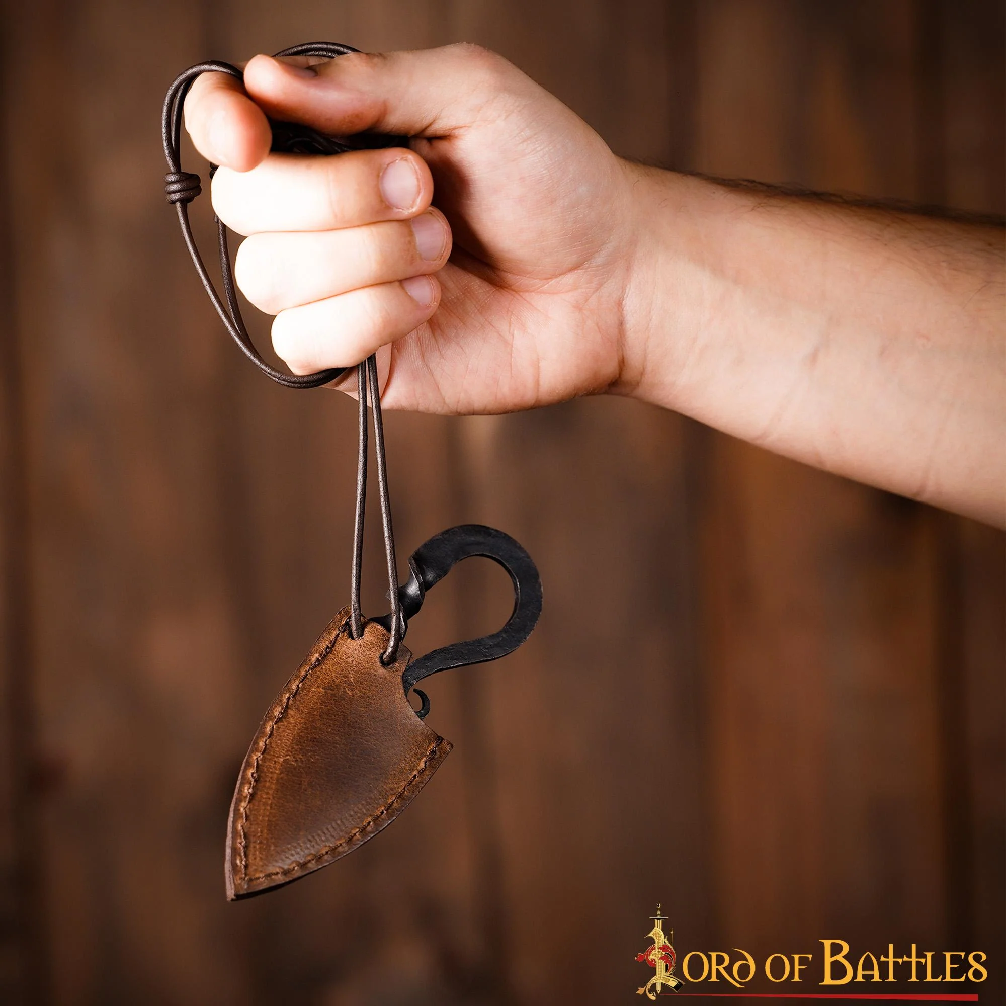 Cuchillo Vikingo de Hierro Forjado a Mano con Funda de Cuero Auténtico - Image 7