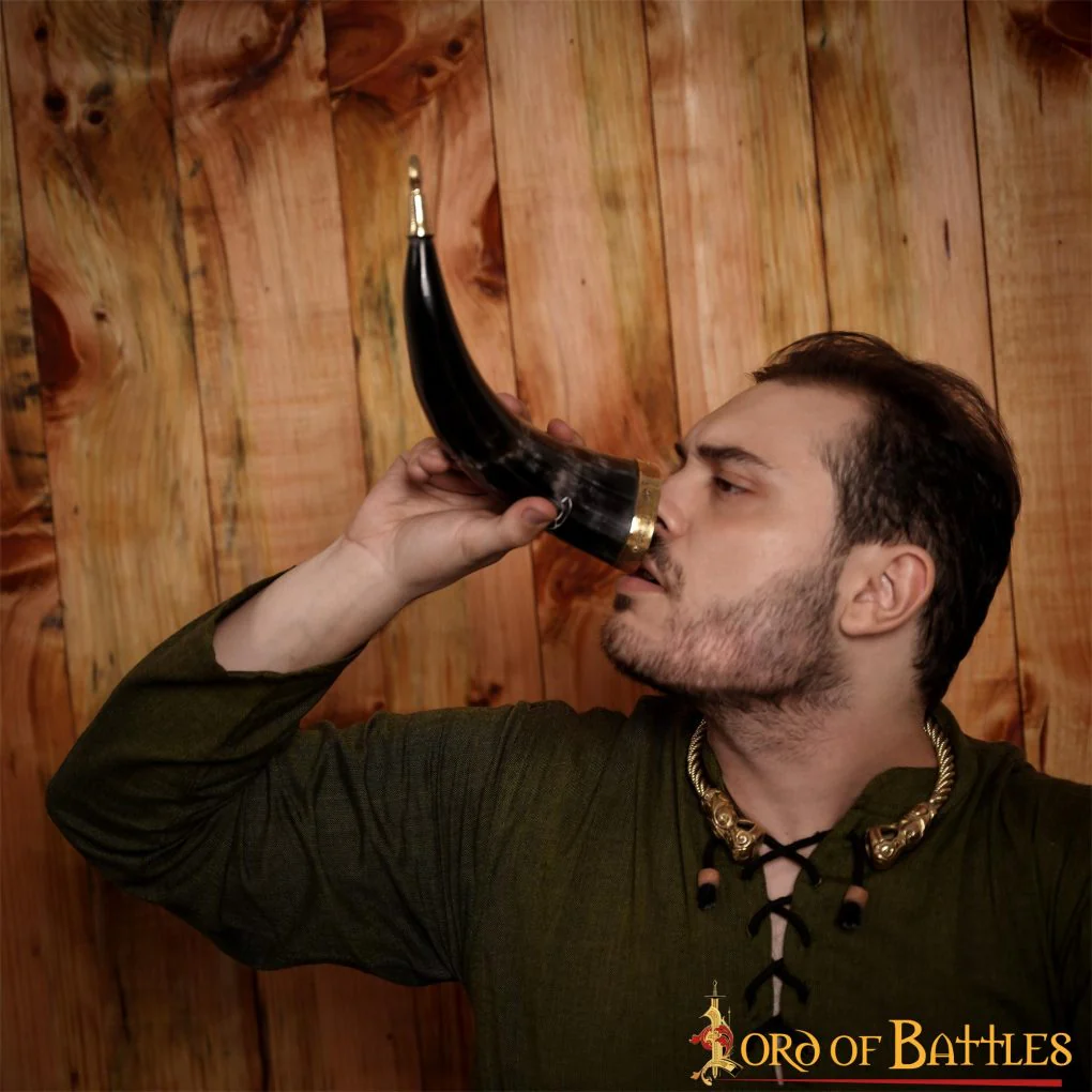 Cuerno Medieval para Beber 300-350 Ml con Accesorios de Latón Macizo Puro Cuerno de Buey Auténtico - Image 9