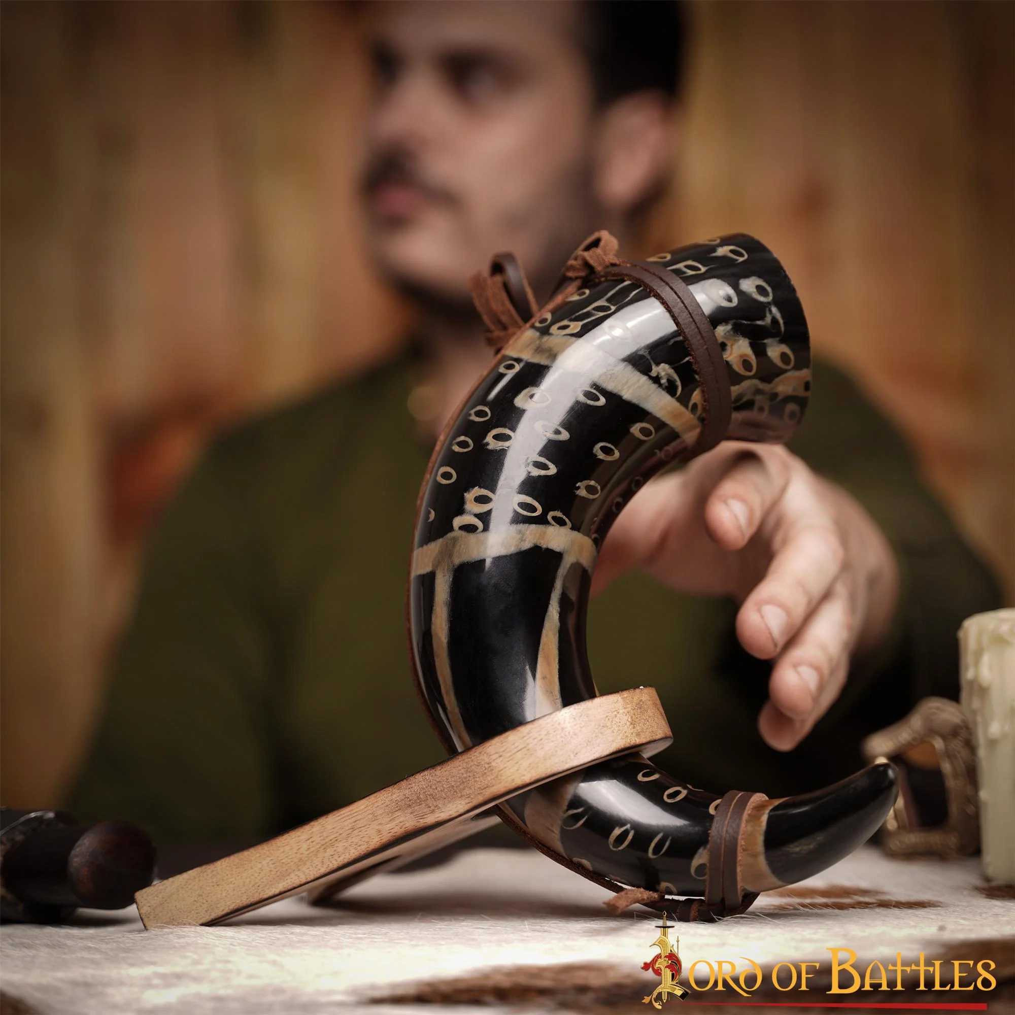 Cuerno Medieval para Beber 400 - 500 Ml con Cuerda de Cuero Hecho a Mano Verdadero Cuerno de Buey - Image 9