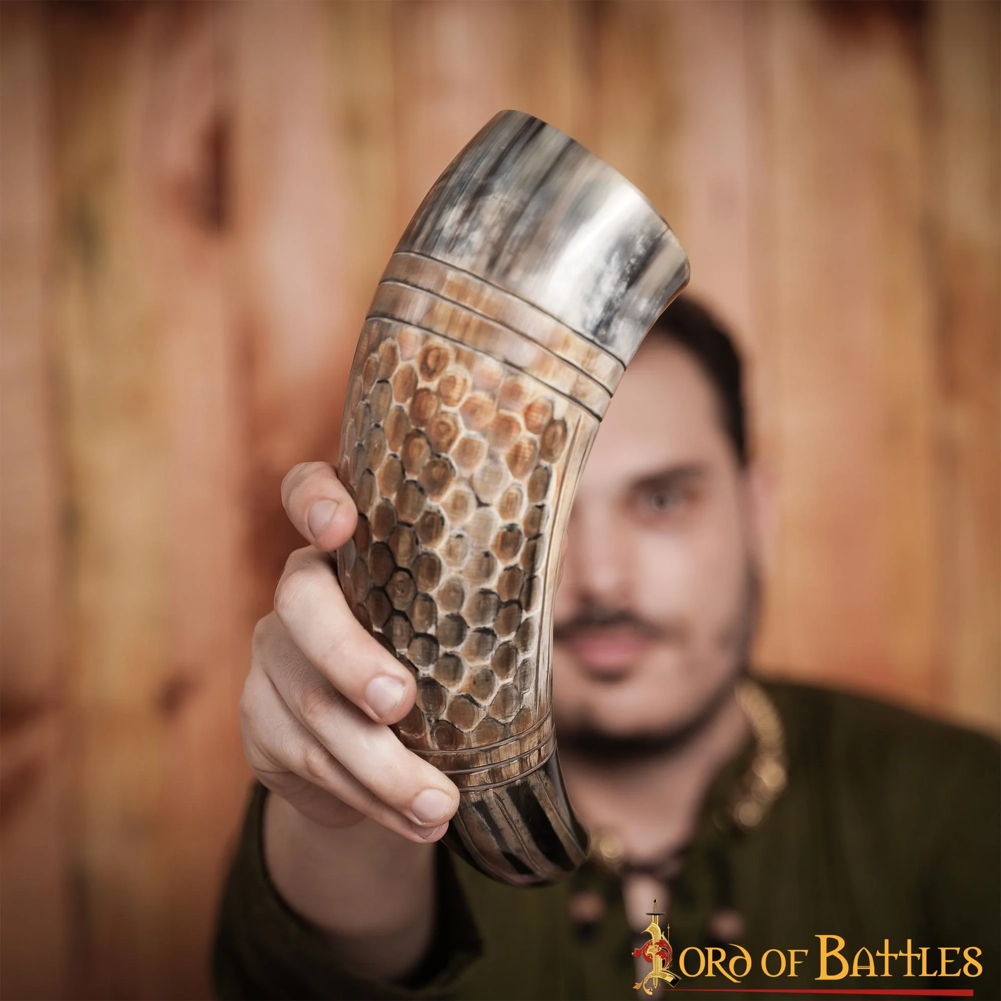 Cuerno Vikingo Artesanal - Grabado Panal, 500-600 Ml - Image 5