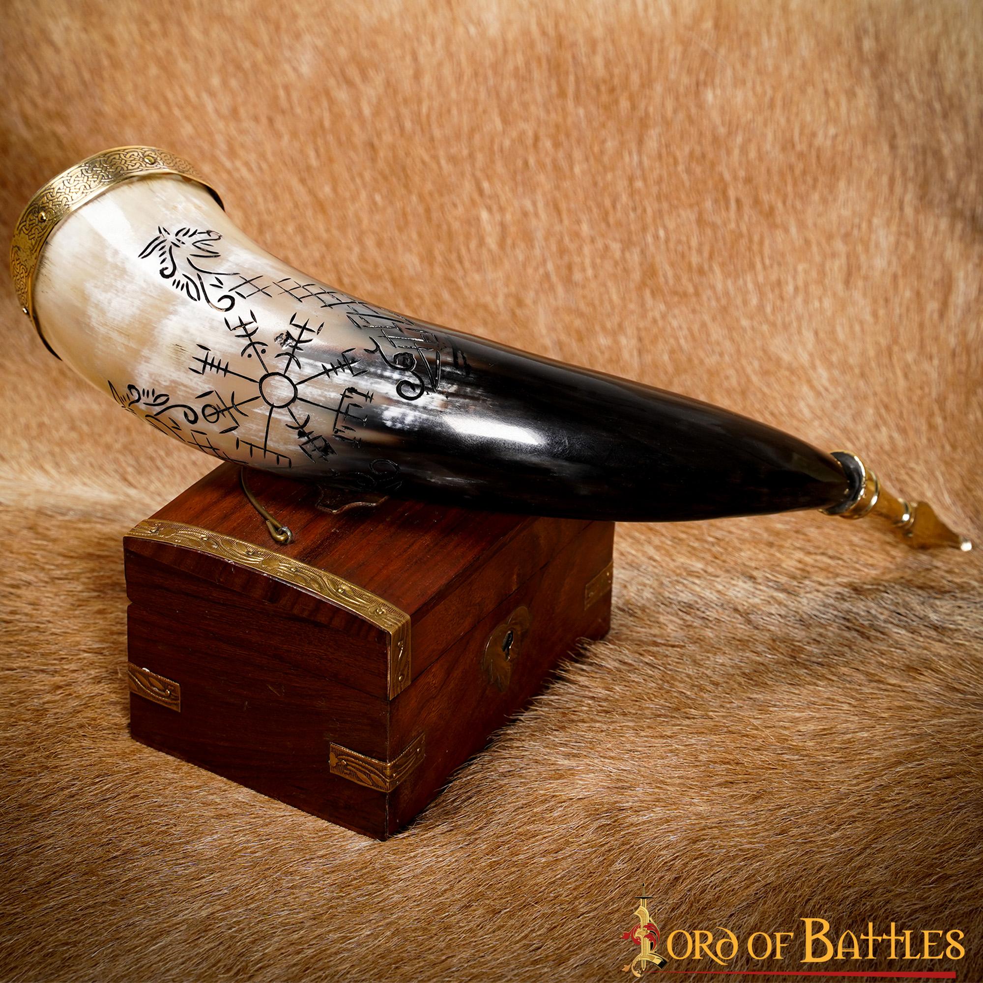 Cuerno Vikingo para Beber con Brújula y Grabado de Jormungandr - Cuerno de Buey Hecho a Mano - Image 4