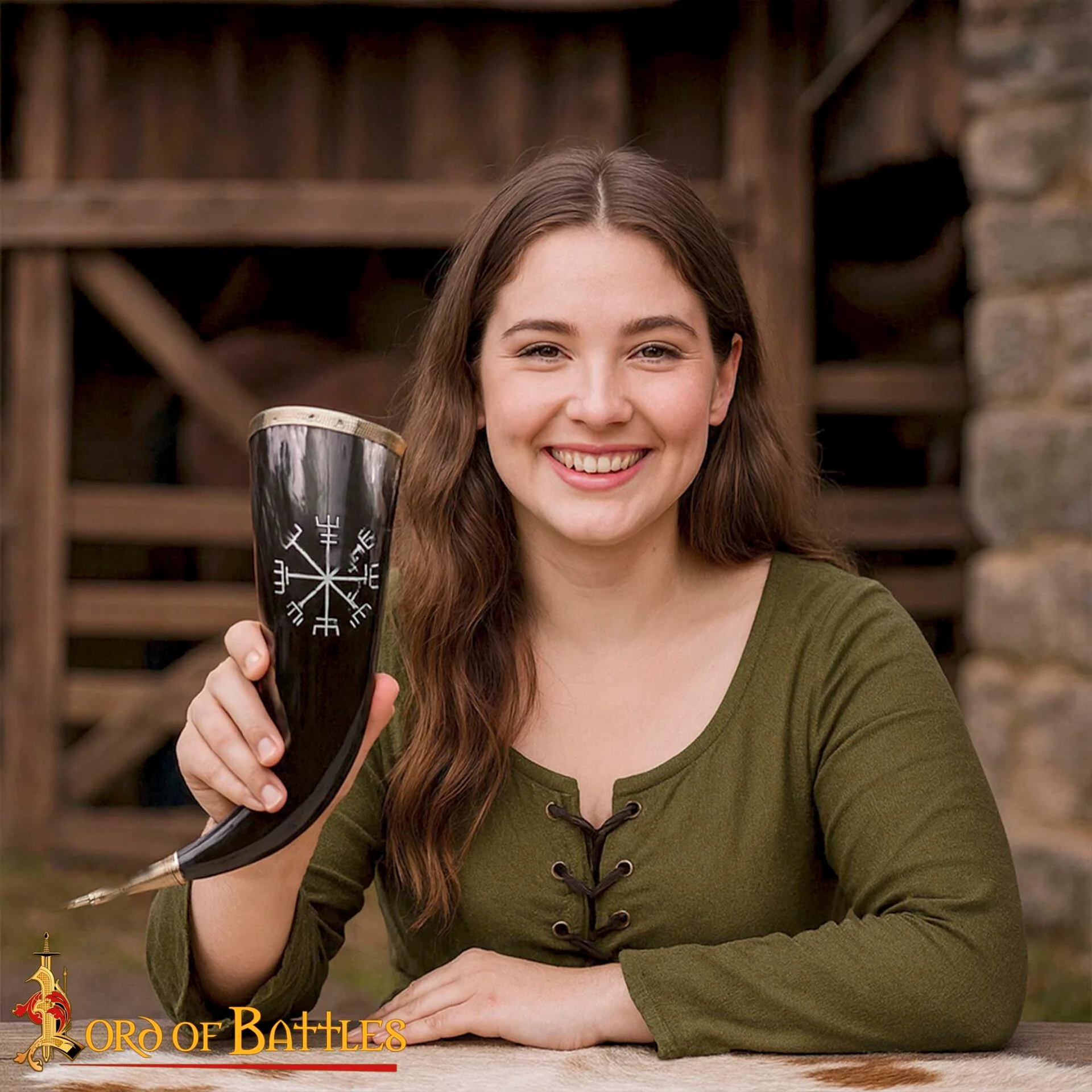 Cuerno Vikingo para Beber - Vegvísir y Latón