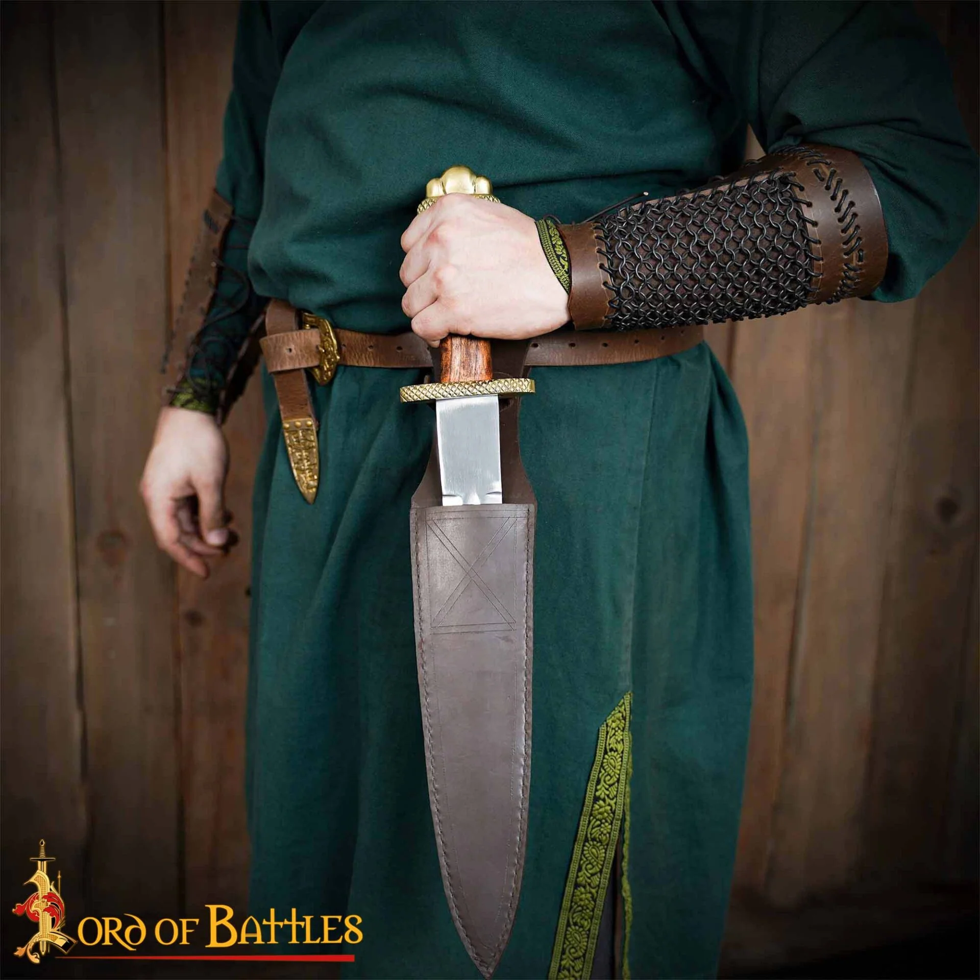 Daga Vikinga con Penacho Trilobulado de Latón Macizo Puro - Image 5