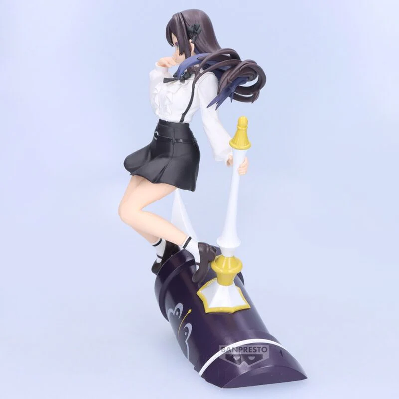Figura Out On Time Alina Clover I May Be A Guild Receptionist But Ill Solo Any Boss To Clock 18Cm - Image 3