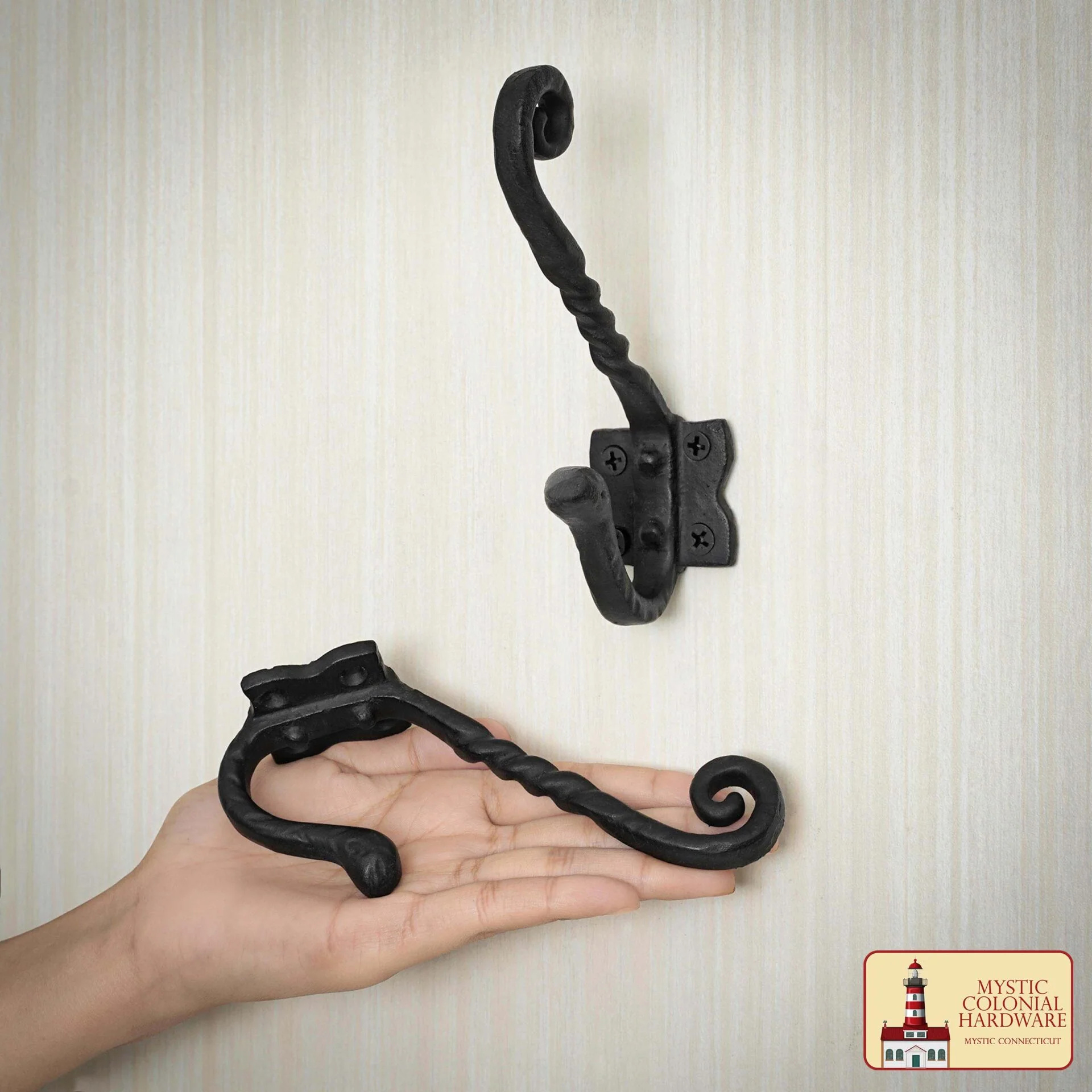Ganchos de Pared Rústicos de Hierro Forjado a Mano: Ideal para Ambientes Victorianos, Coloniales, Retro, Steampunk, Góticos y Barrocos (11x12) Cm