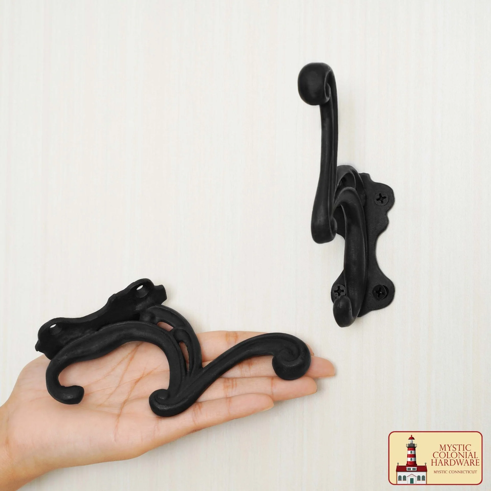 Ganchos de Pared Rústicos de Hierro Fundido: Ideales para Ambientes Victorianos, Coloniales, Retro, Steampunk, Góticos y Barrocos (12x3,8) Cm - Image 5