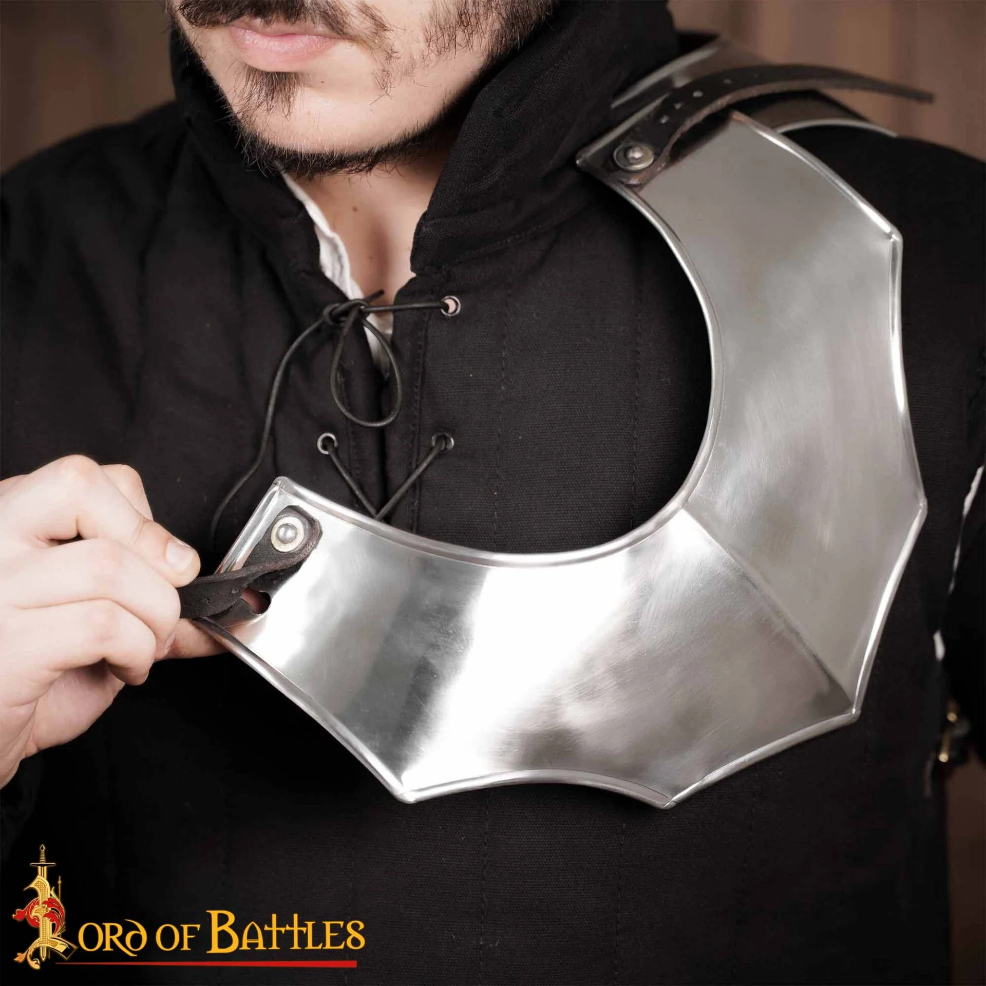 Gorget de Acero Medieval de Caballero Vengador - Image 19