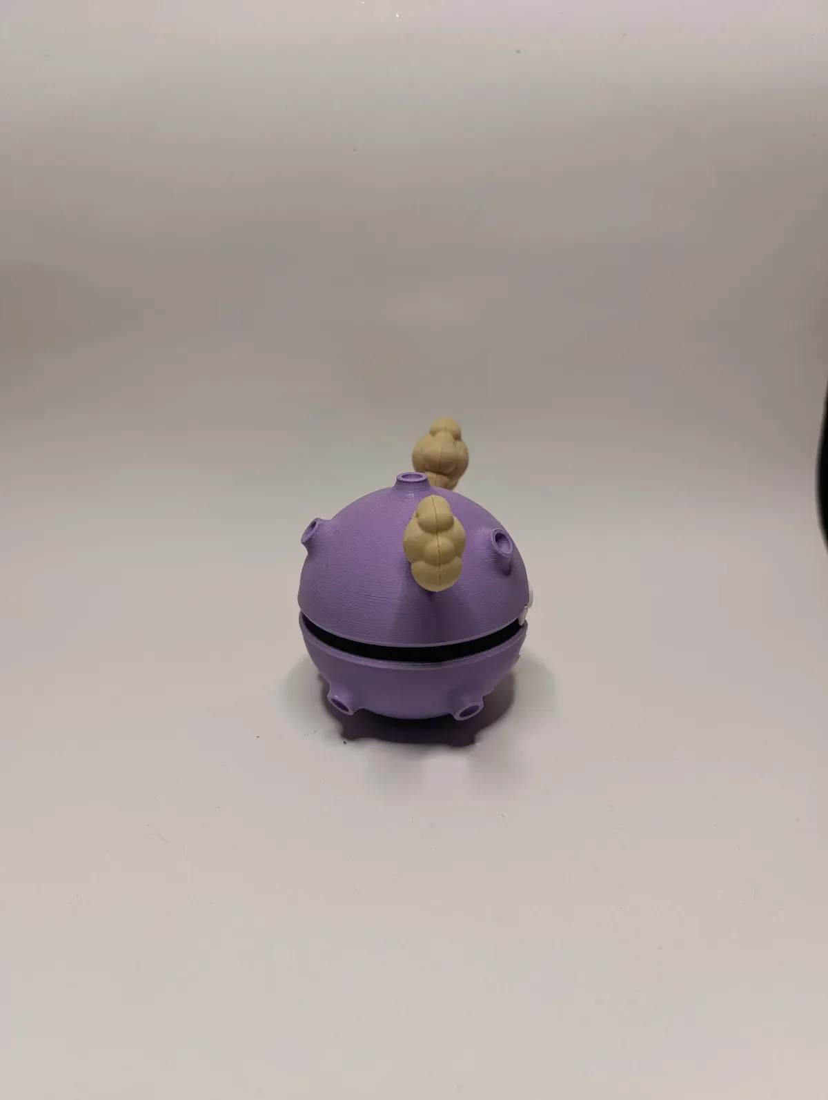 Poké Ball Koffing Coleccionable de Alta Calidad - Image 2