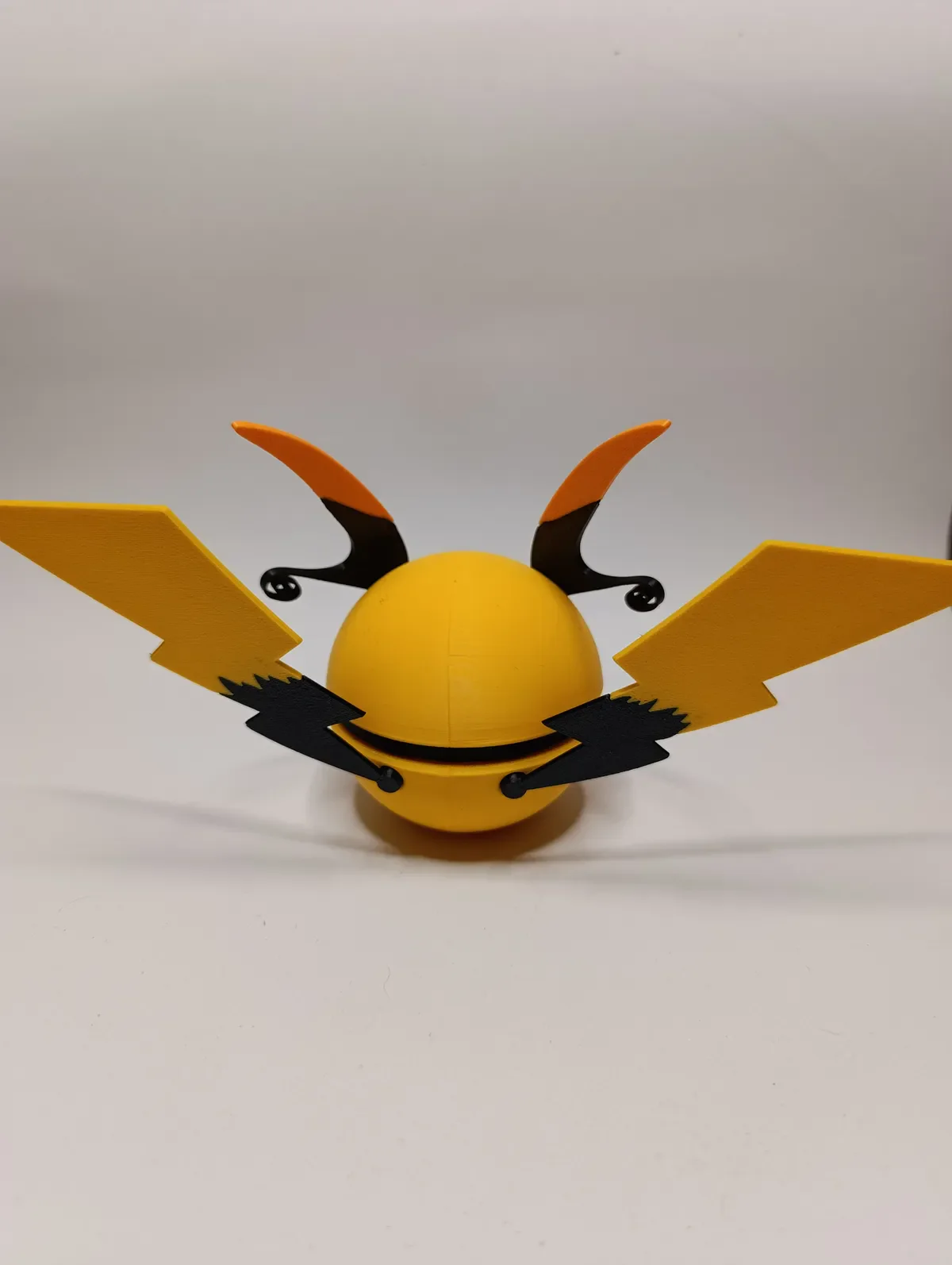 Poké Ball Mega Raichu X Coleccionable de Alta Calidad - Image 3