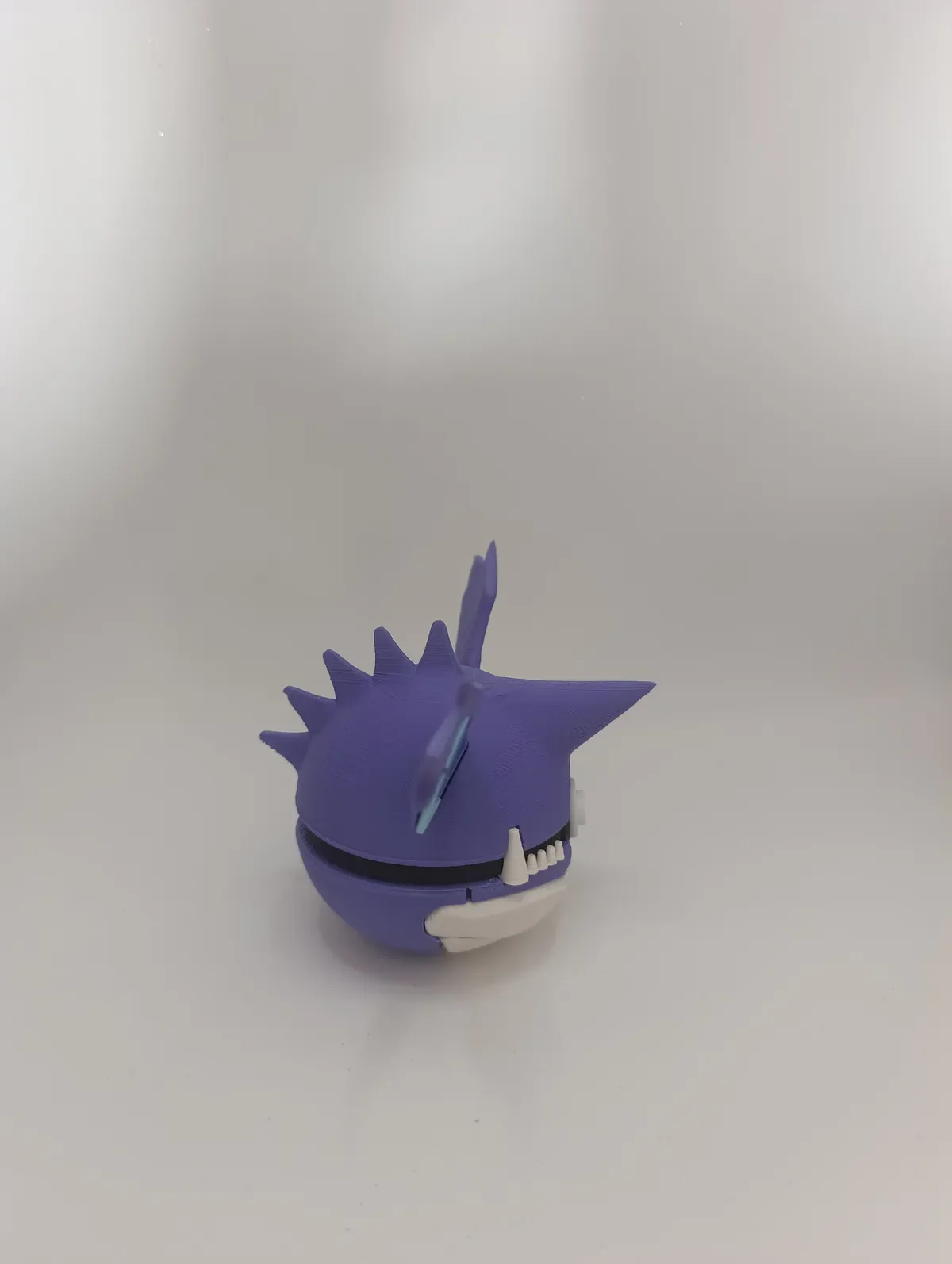 Poké Ball Nidoking Réplica Coleccionable - Image 2