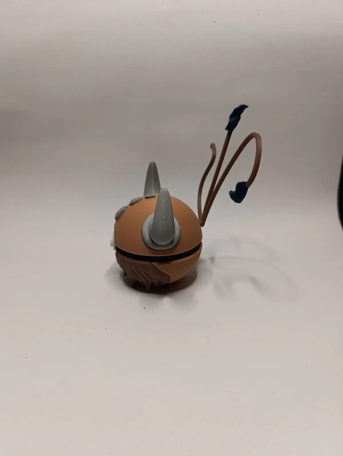 Poké Ball Tauros Coleccionable de Alta Calidad - Image 4