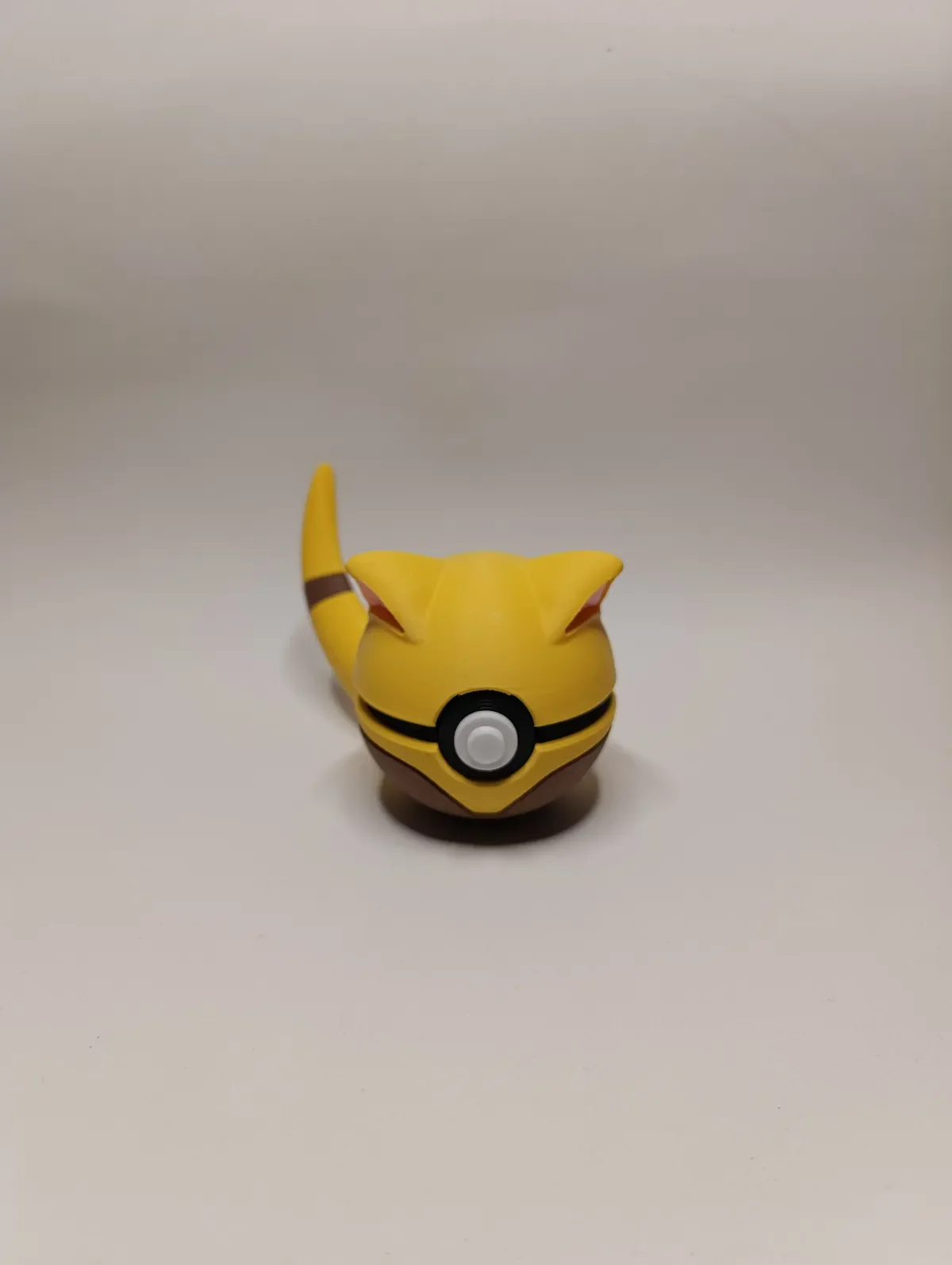 Poké Ball Abra Réplica Coleccionable