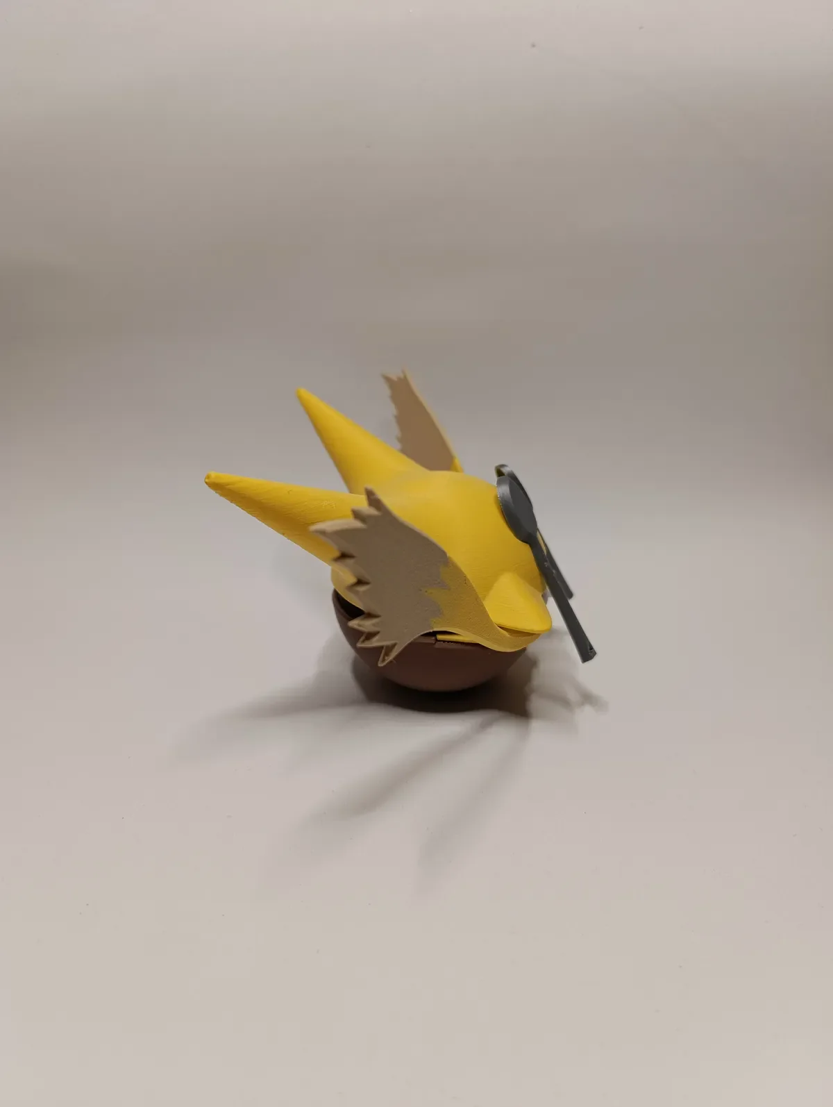 Poké Ball Alakazam Réplica Coleccionable - Image 2