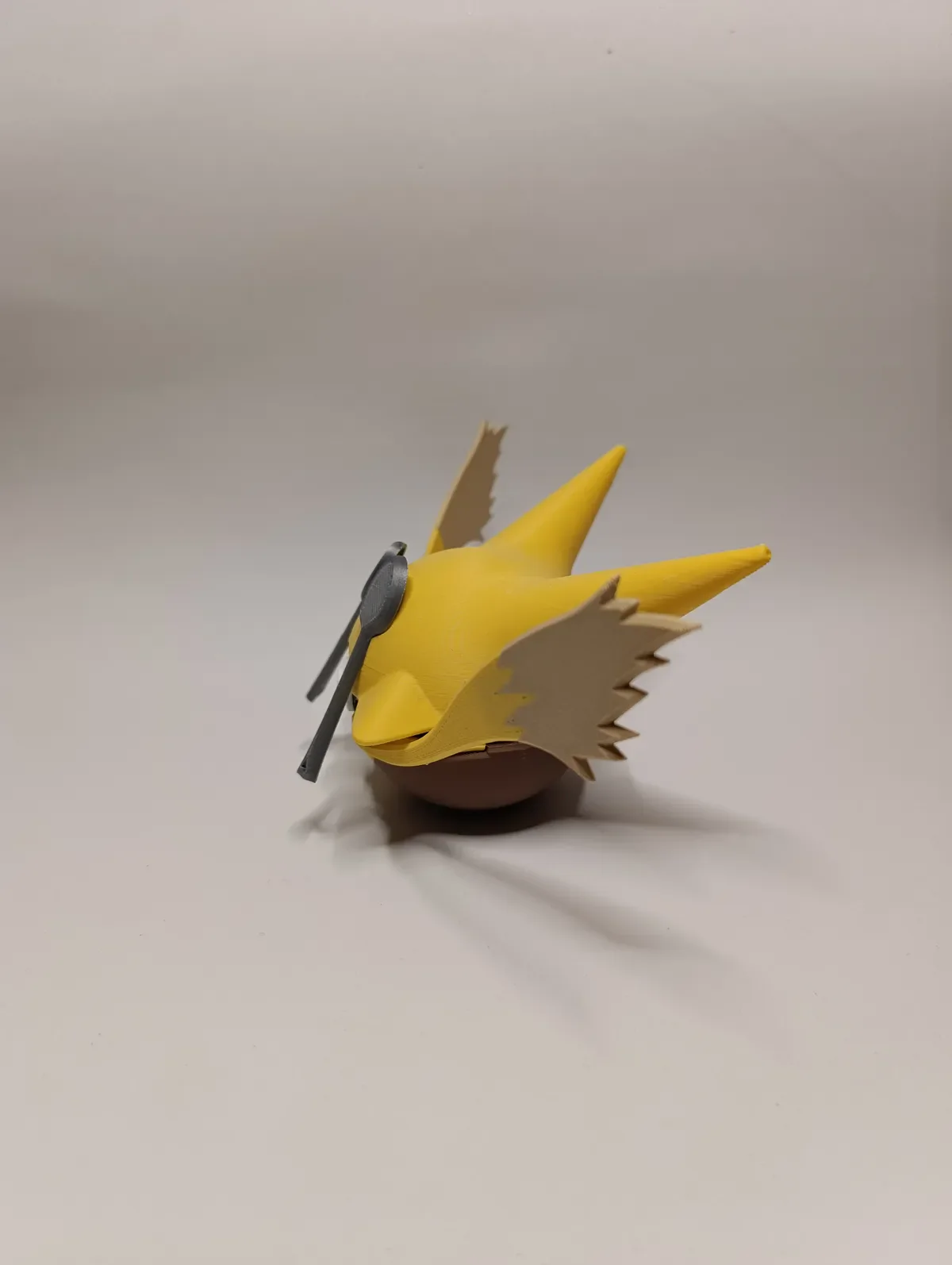 Poké Ball Alakazam Réplica Coleccionable - Image 4