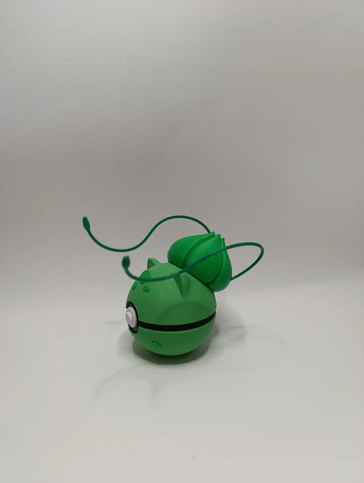 Poké Ball Bulbasaur Coleccionable de Alta Calidad - Image 4