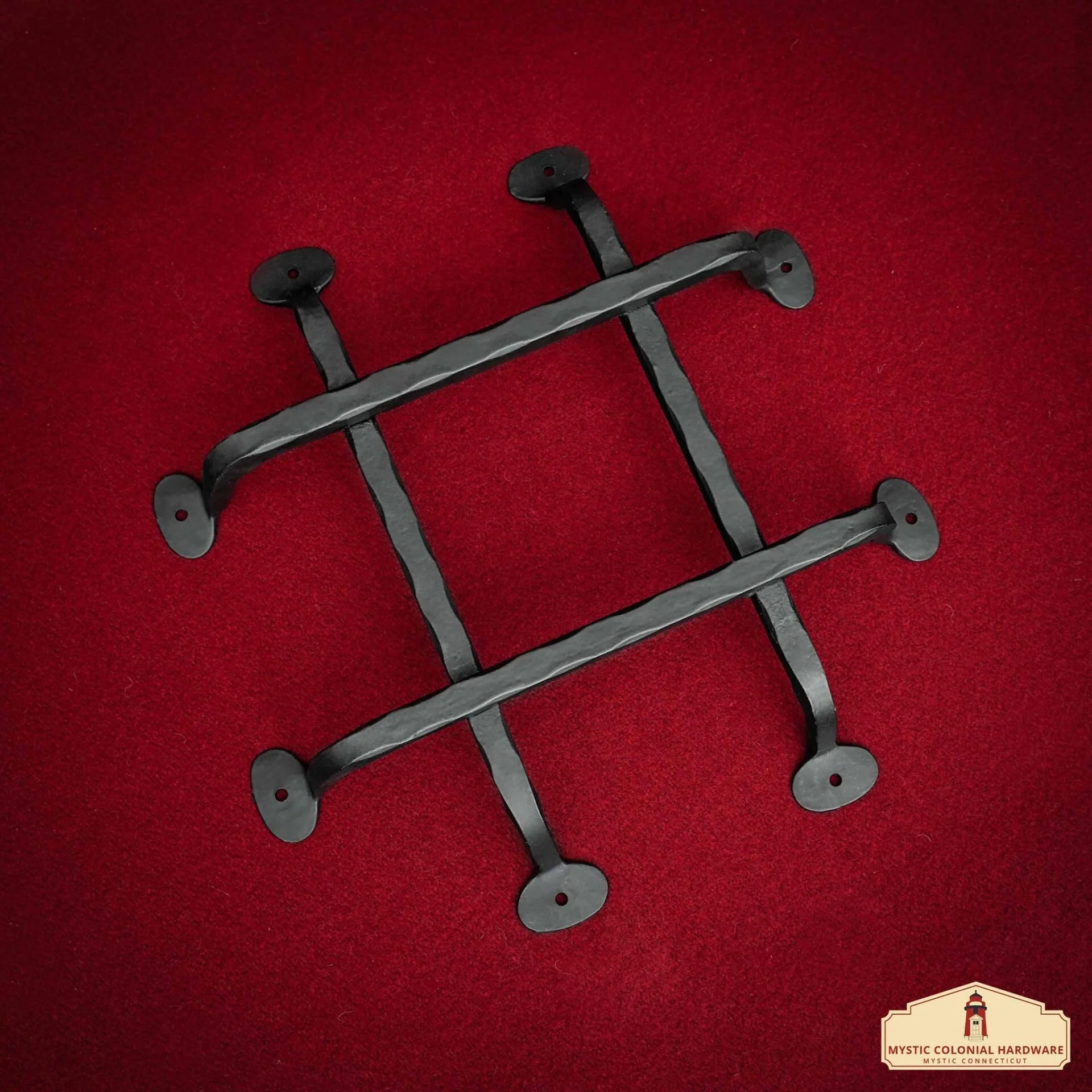 Puerta Rústica Forjada a Mano Parrilla Speakeasy: Ideal para Ambientes Coloniales, Retro, Steampunk, Góticos, Barrocos y Medievales, (28.7x29.1) Cm - Image 4