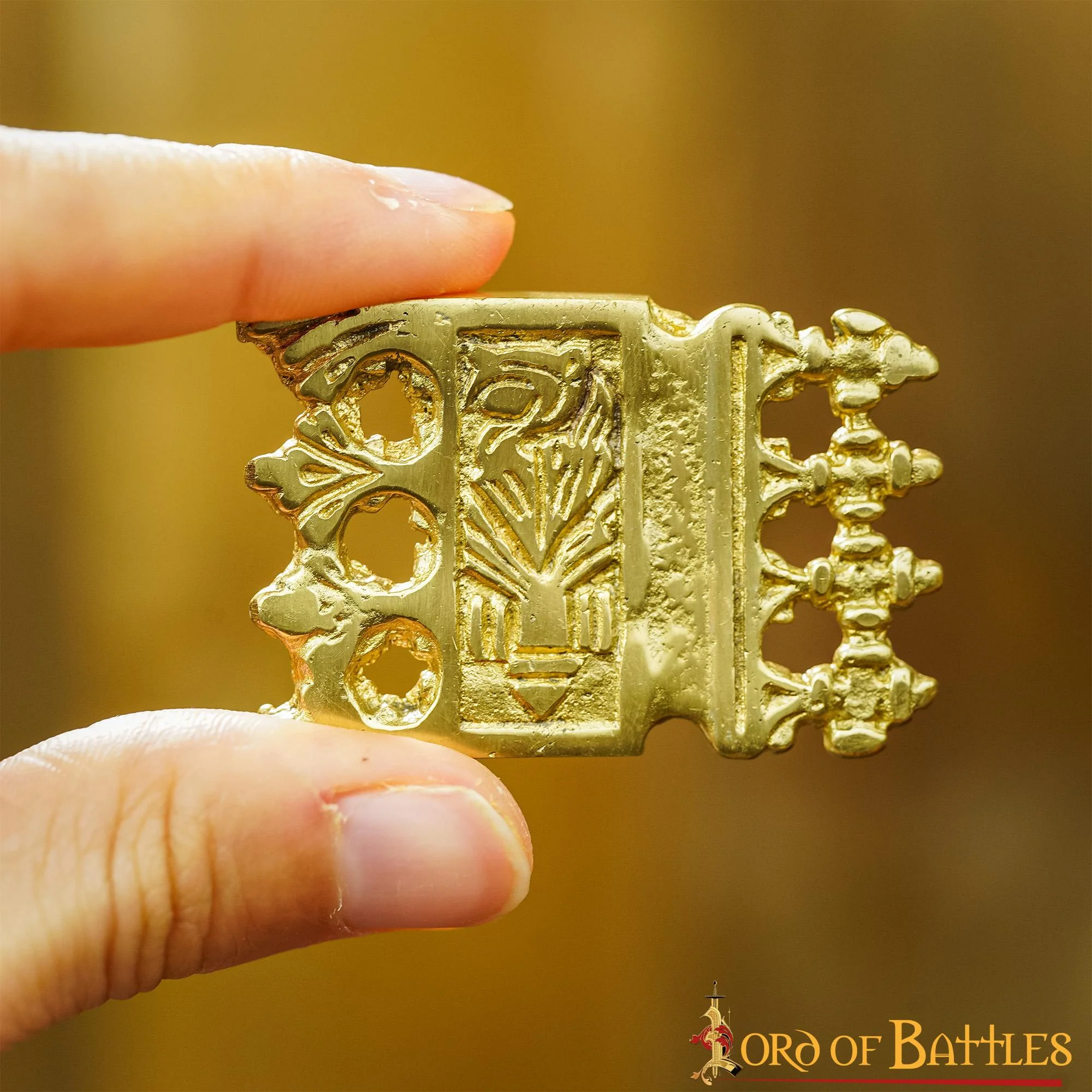 Punta de Cinturón de Latón Ornamentada Vikinga - Image 5