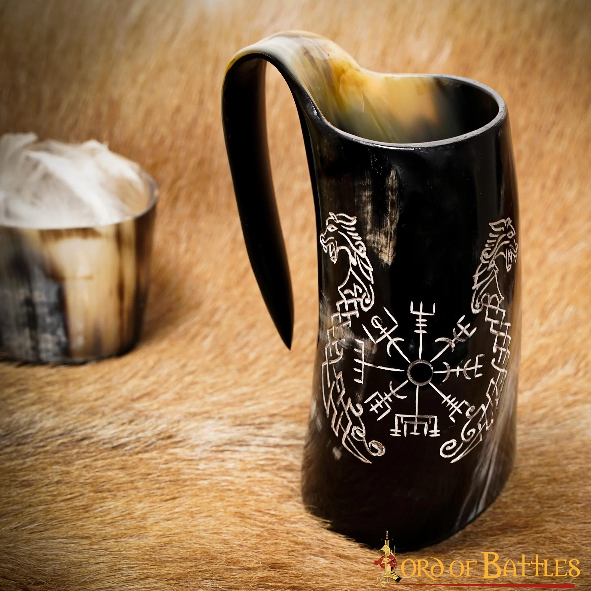 Taza de Cuerno Vikingo Artesanal - Vegvisir y Caballo - Image 7